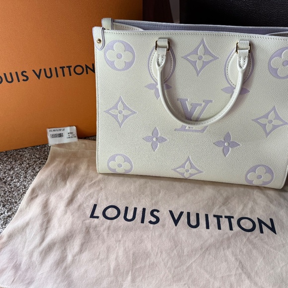 Empreinte Monogram Giant Onthego MM Latte Bubble Tea - Picture 11 of 13